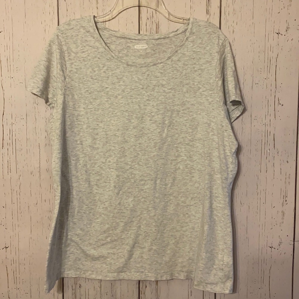 Old Navy Slim Fit tee light heather gray